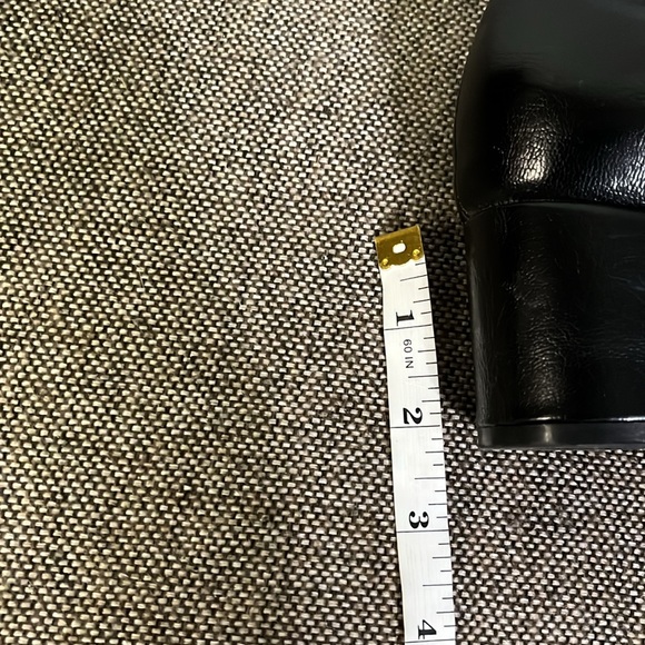 Life Stride soft system black loafers, size 9W. - Picture 8 of 11